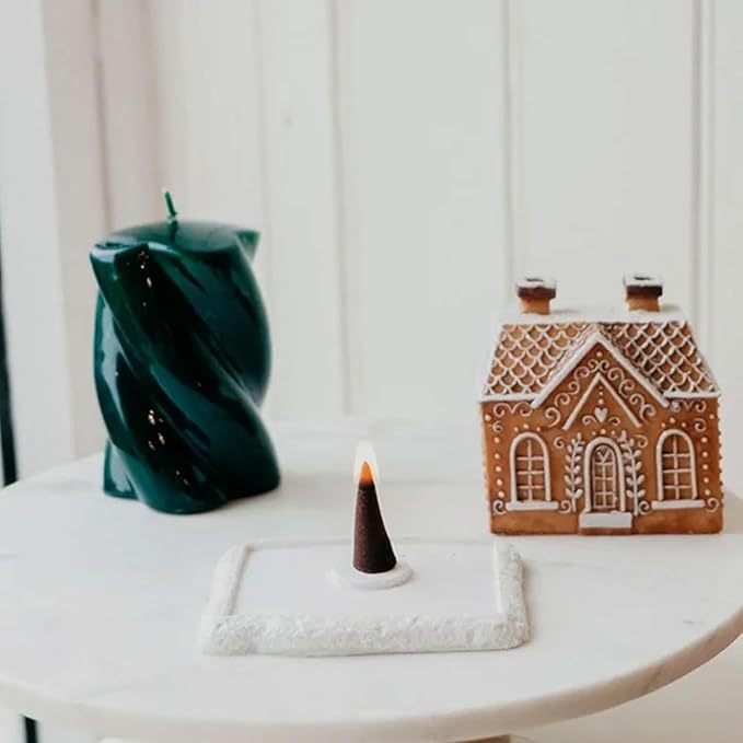 🔥HOT SALE 49% OFF🔥Gingerbread House Incense Cone Burner