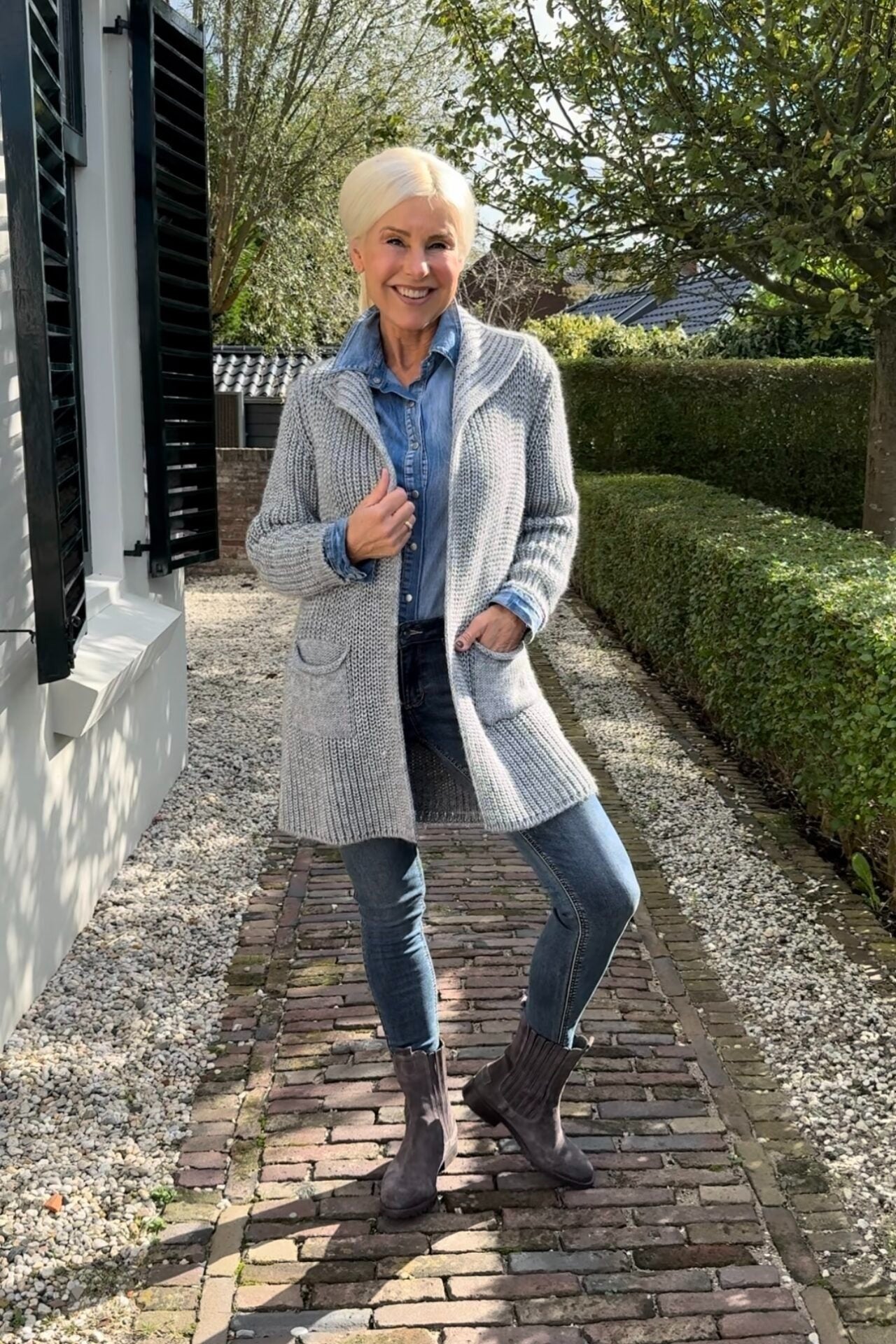 Solid Color Knitted Collar Cardigan with Pockets