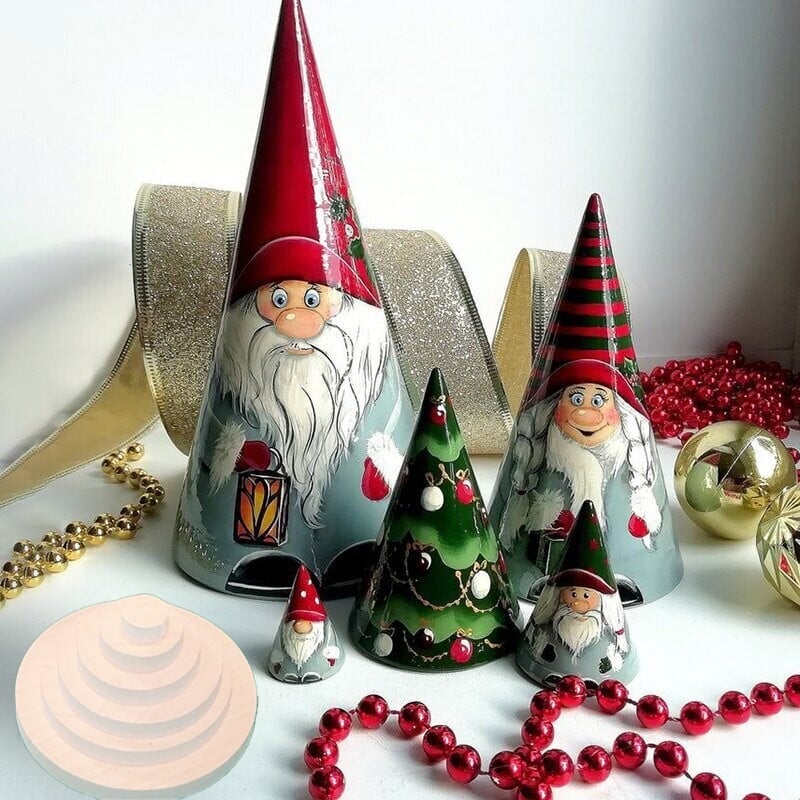 š
Handmade Scandinavian Gnome Wooden Nesting Dolls (5 pcs)