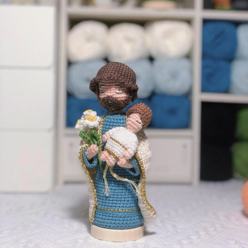 ๐๐Holy Family Crochet Doll