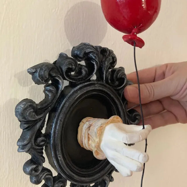 🎈PENNYWISE FRAME- Home Spooky Decor