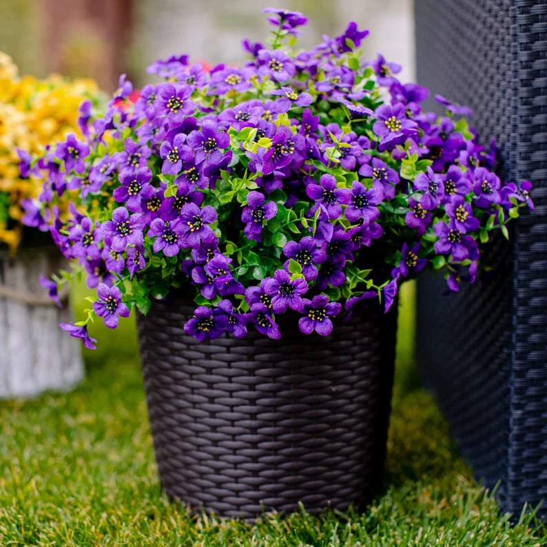 💥💥Upgraded high-grade material 🌱UV Resistant Lifelike Artificial Flowers