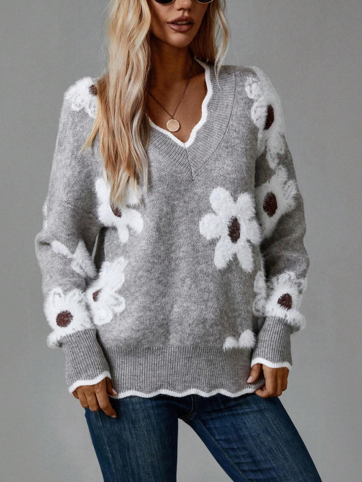Women's Floral Pattern Scallop Trim Sweater