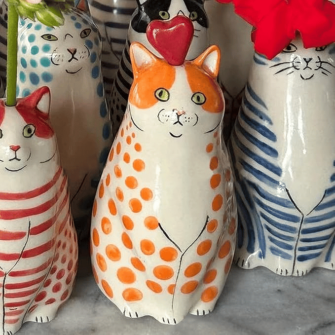 🎉 Special Offer - 49% Discount!😺Whimsical Hand-Painted Cat Vase Collection