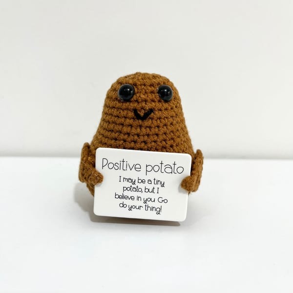 New Positive Energy Potato Hug Pocket Mini Handmade Plush Wool Knitting Doll with Card Funny Christams Gift Home Room Decoration