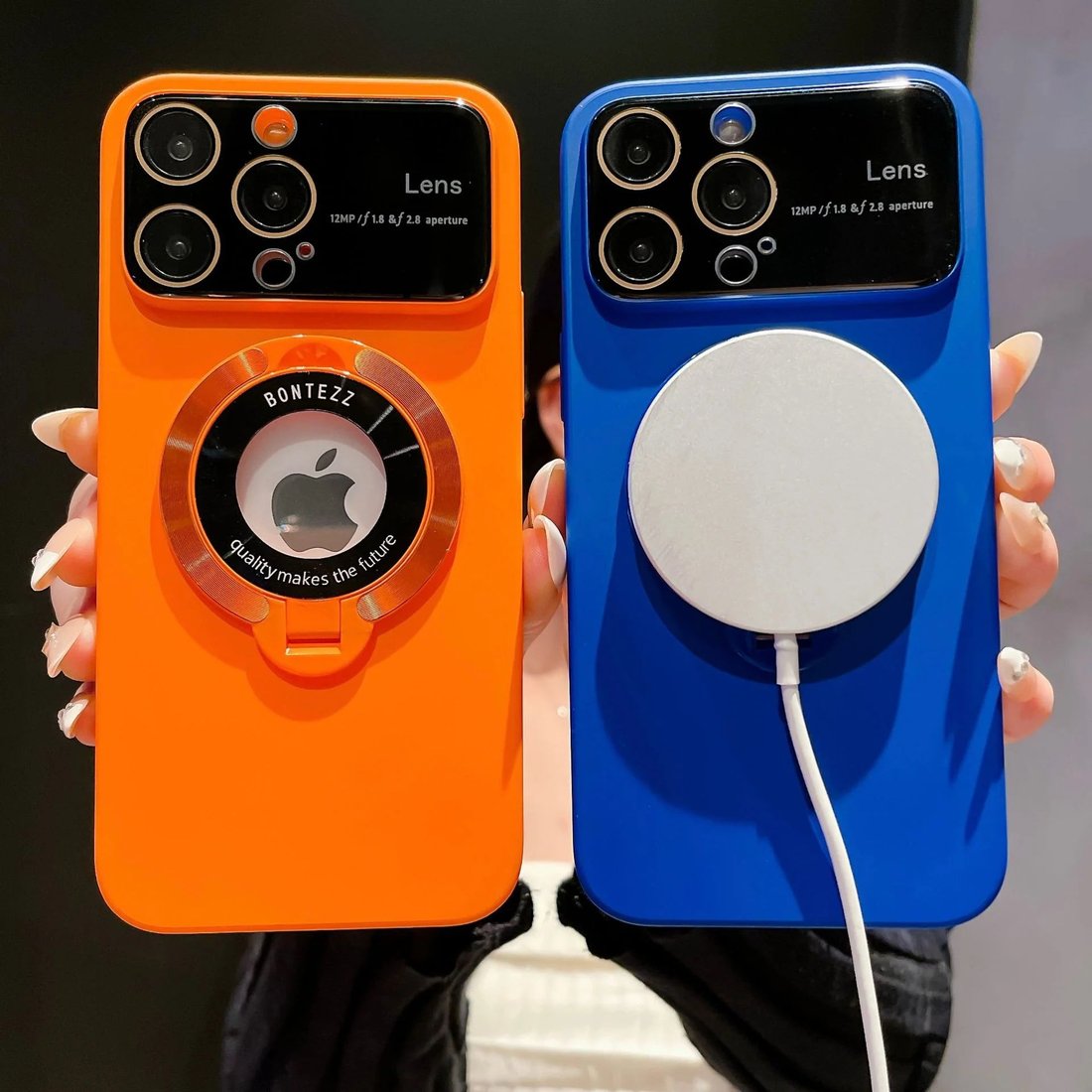 📱MagSafe iPhone Case with Integrated Stand and Large Window Design