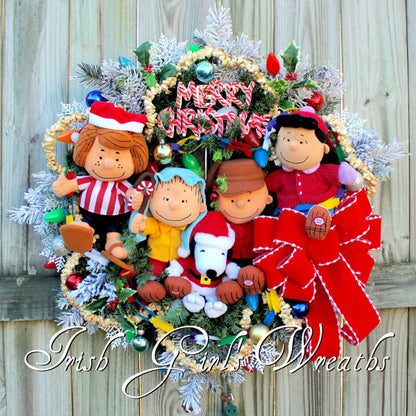 🔥Last 4 hours 57% OFF - 🏵️Peanuts Gang Christmas Wreath