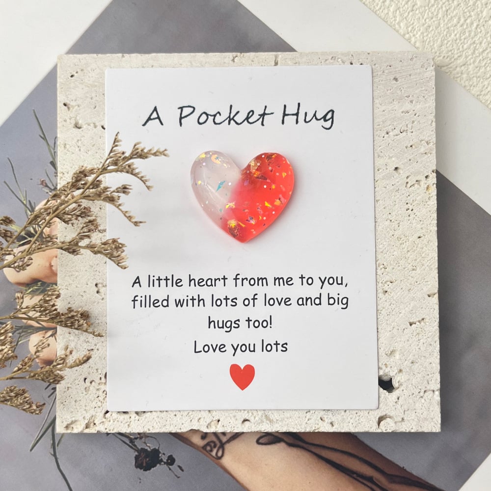 🌈🩷Exquisite Pocket Hug Heart with Greeting Cards