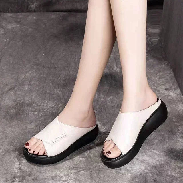 2023 WOMEN'S NEW THICK-BOTTOMED FISH MOUTH SLIPPERS