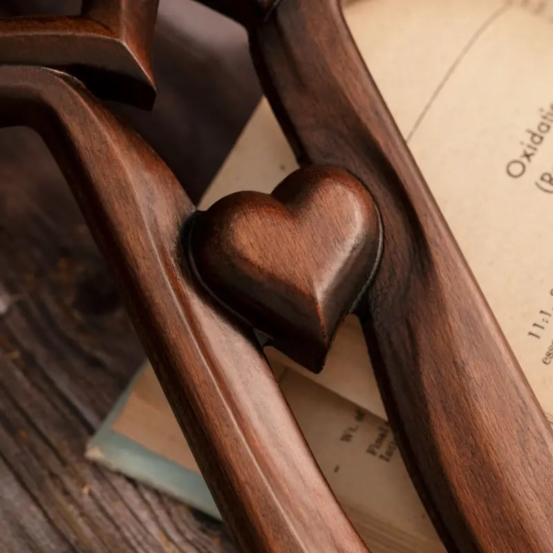 🔥Last Day Sale 49% OFF-❤️Intertwined Hearts Wooden Cross (Limited Handmade 100pcs)