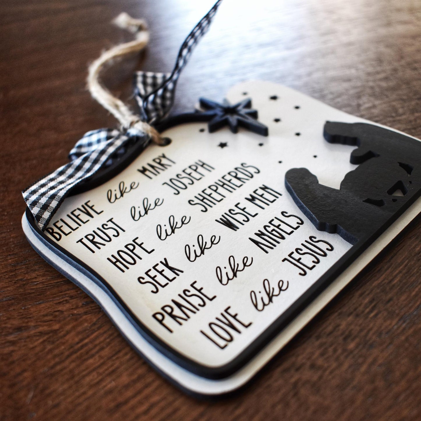 ✝️Handcrafted Christian Manger Scene Christmas Ornament - Inspire Hope and Faith