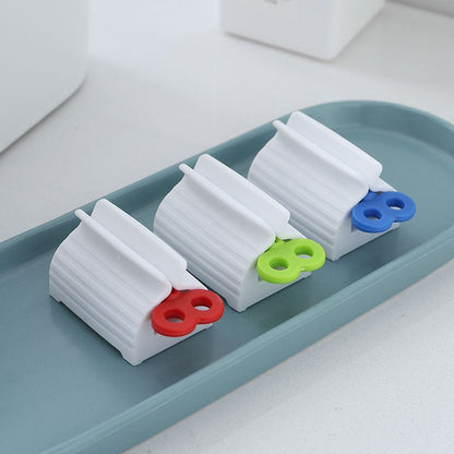 🔥 Rolling Toothpaste Squeezer(Buy 3 get 3 now)