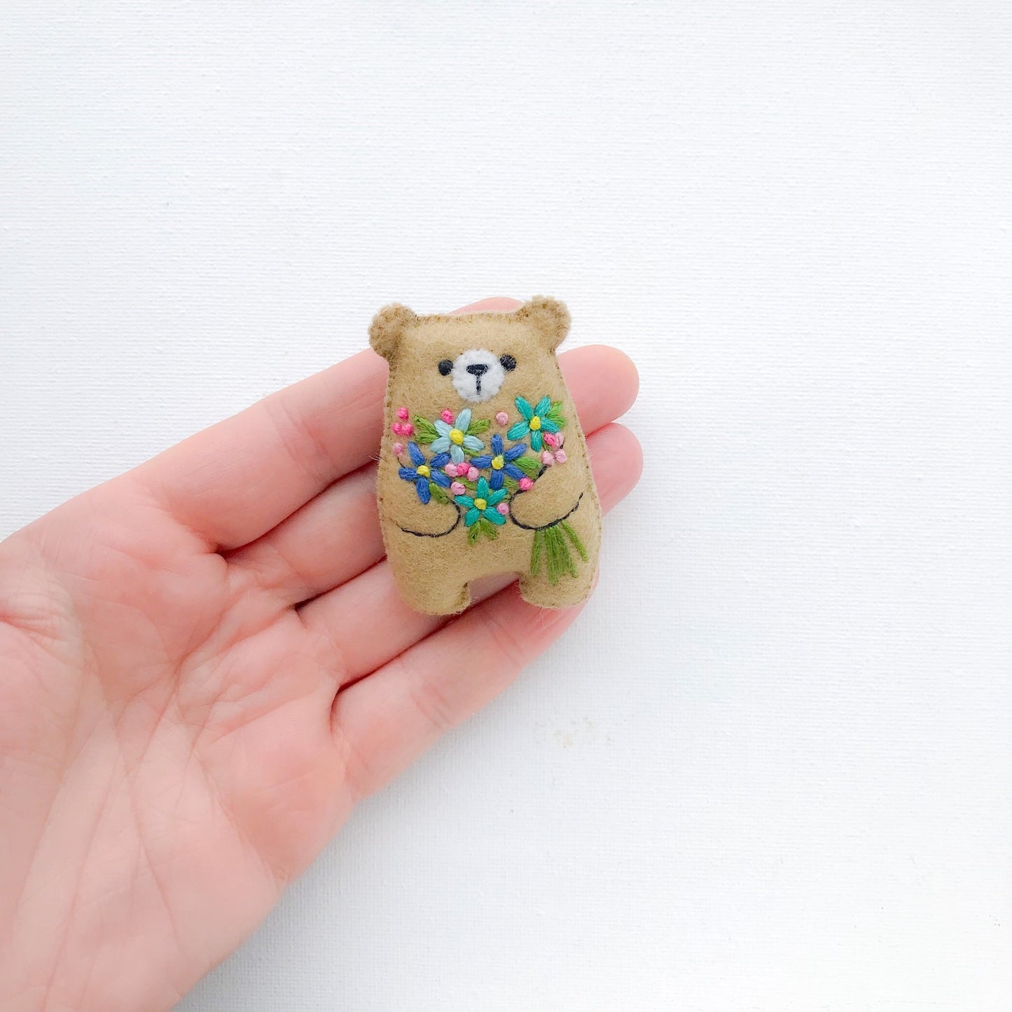 Little Pocket Hug Flowers Bouquet Bear