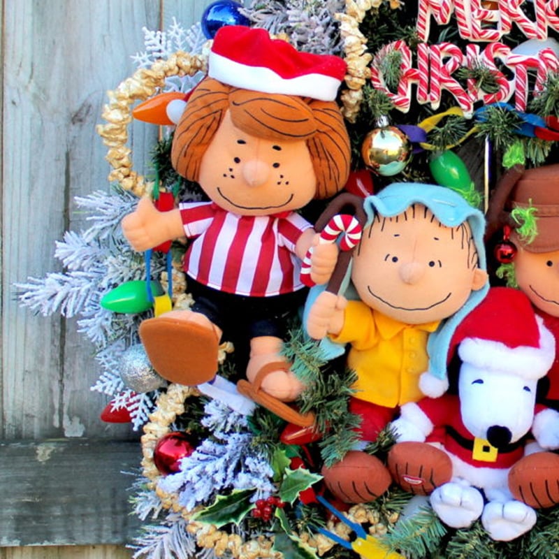 🔥Last 4 hours 57% OFF - 🏵️Peanuts Gang Christmas Wreath