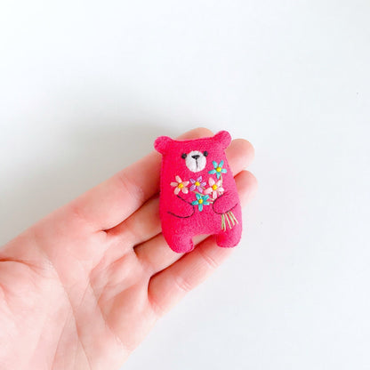 Little Pocket Hug Flowers Bouquet Bear