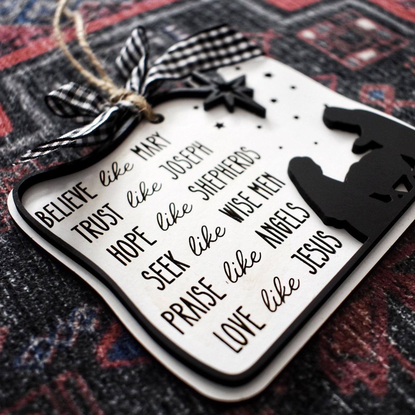 ✝️Handcrafted Christian Manger Scene Christmas Ornament - Inspire Hope and Faith