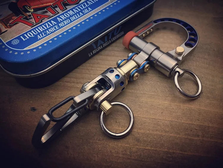 🔥Last Day 70% OFF🎁Handmade full metal cyberpunk keychain