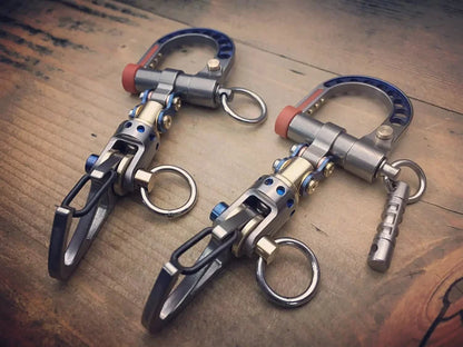 🔥Last Day 70% OFF🎁Handmade full metal cyberpunk keychain