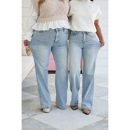 🏆LAST DAY SALE 50% OFF💥Plus Size Vintage Wash Tummy Control Stretchy Top Straight Leg Jeans