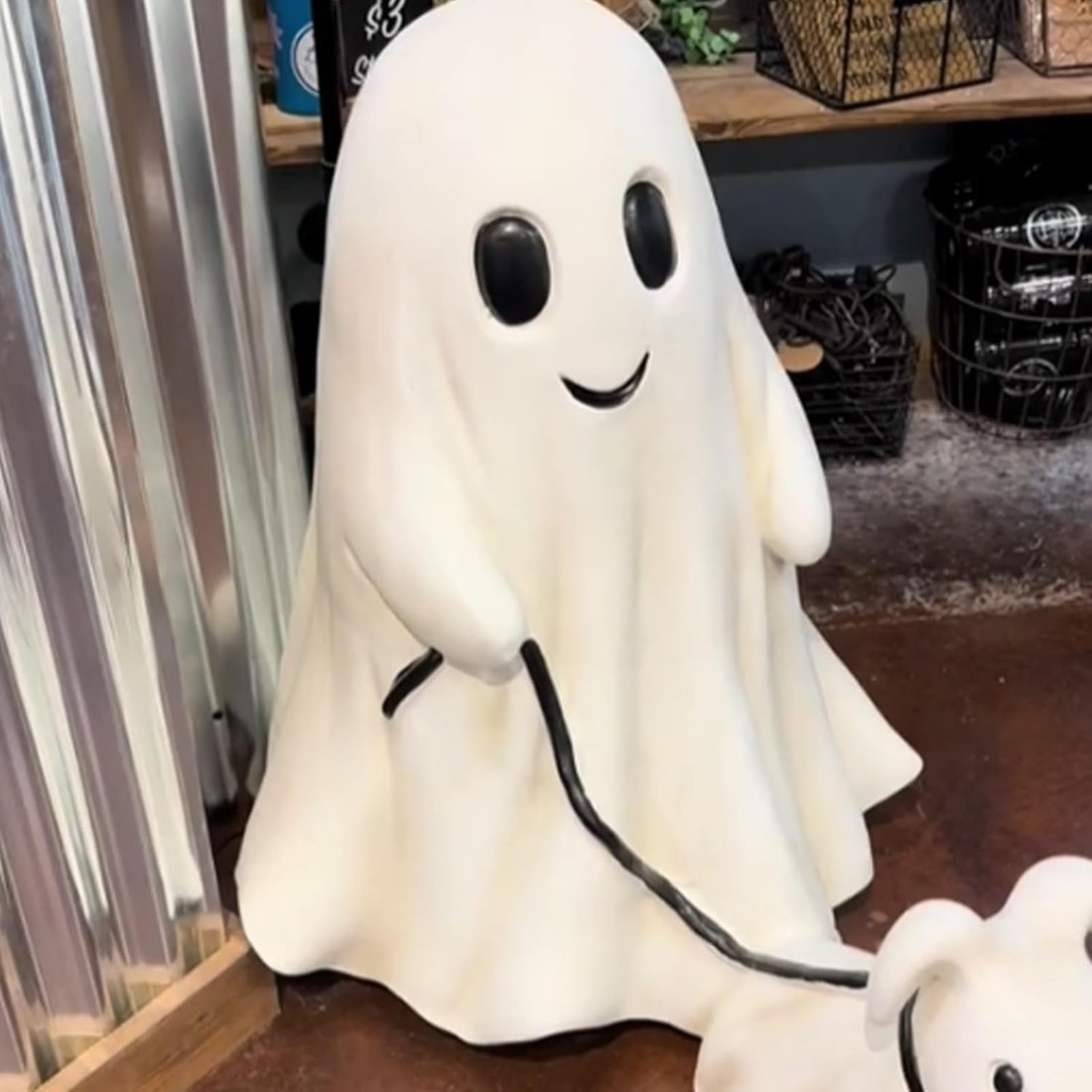 ✨2024 Ghost Walking Dog Statue 👻🔥（Buy more save more）