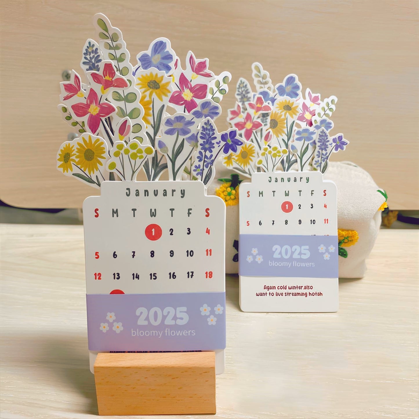🌷Best Christmas Gift🎁--2025 Bloomy Flowers Desk Calendar📅