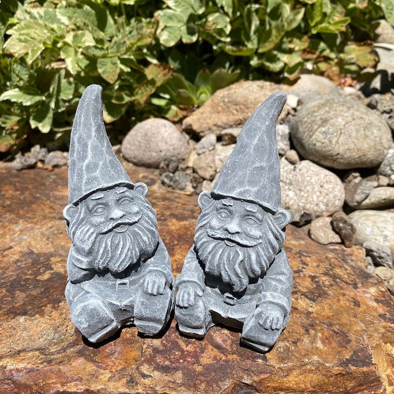 🥳Handmade Pair of Garden Gnomes Cement Statues🙌