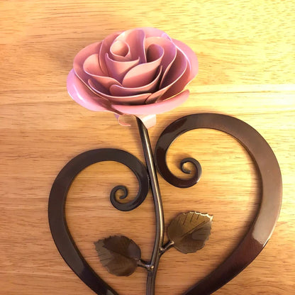 🌹Metal Rose with Heart-Shaped Stand💖