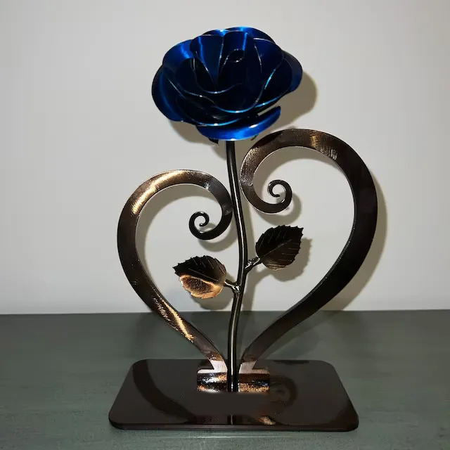 🌹Metal Rose with Heart-Shaped Stand💖