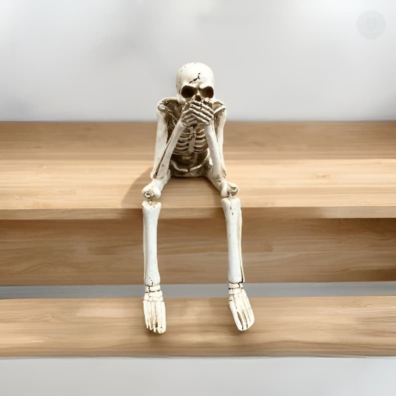 💀Sitting Skeleton Statue Skull Ornament