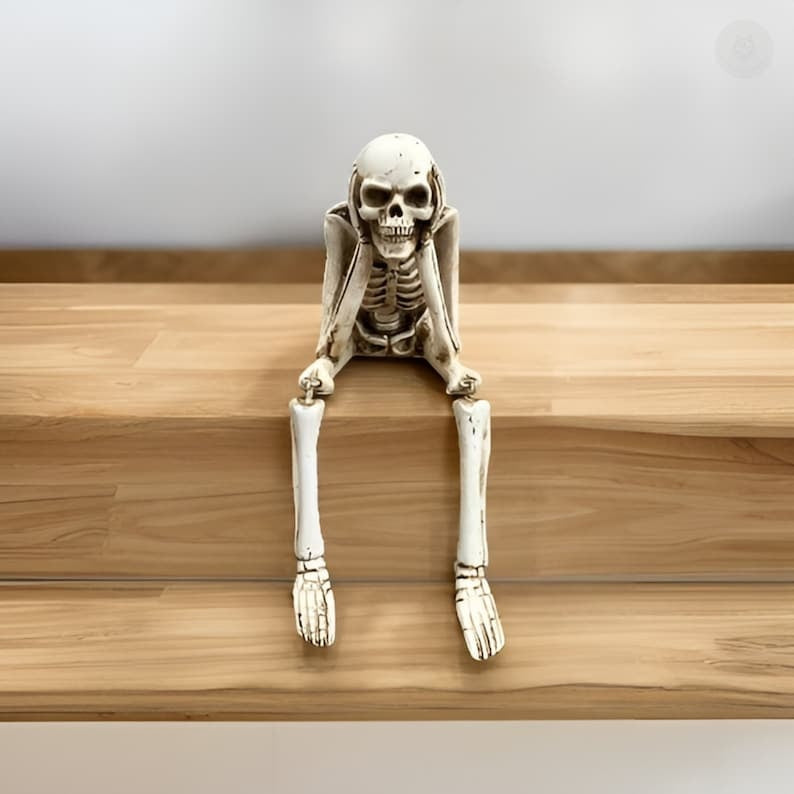 💀Sitting Skeleton Statue Skull Ornament