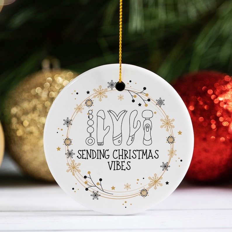 🎁Gift For Friends-Sending Christmas Vibes Ornaments