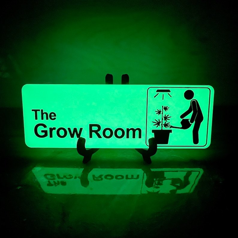 😵The Grow Room Sign