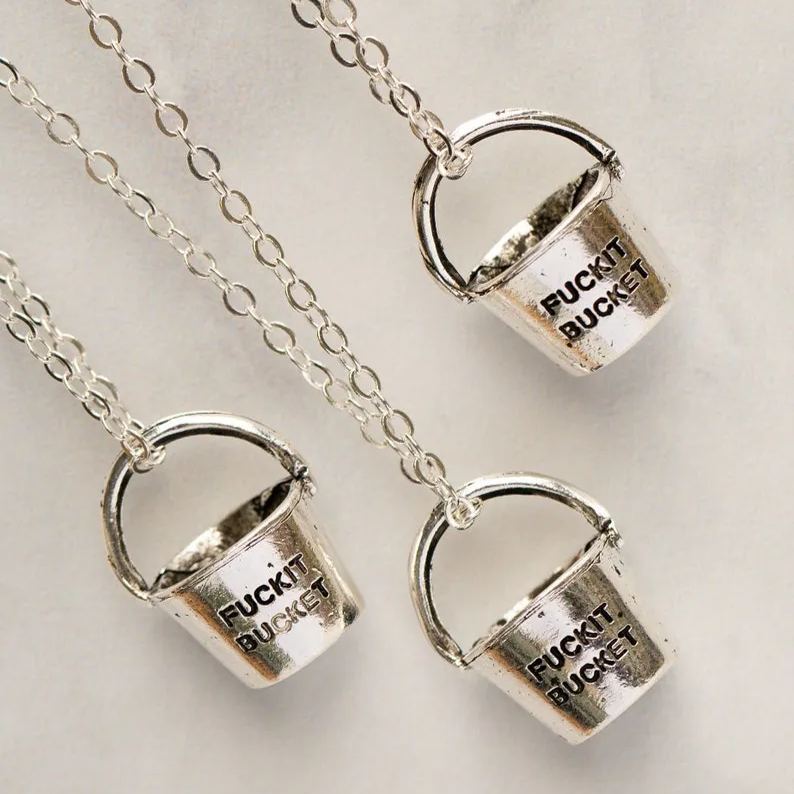 🔥Funny Metal Bucket Keychain - 🤣Fuck it Bucket