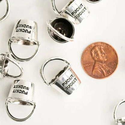 🔥Funny Metal Bucket Keychain - 🤣Fuck it Bucket