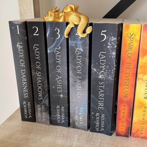 🔥🔥2025 Mother's Day Gift 50% Off--📚3D Printing Sleeping Bookshelf Dragon