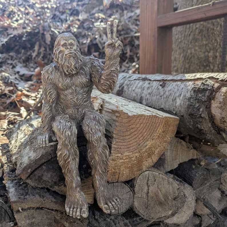 🤣Funny Bigfoot Yeti Statue