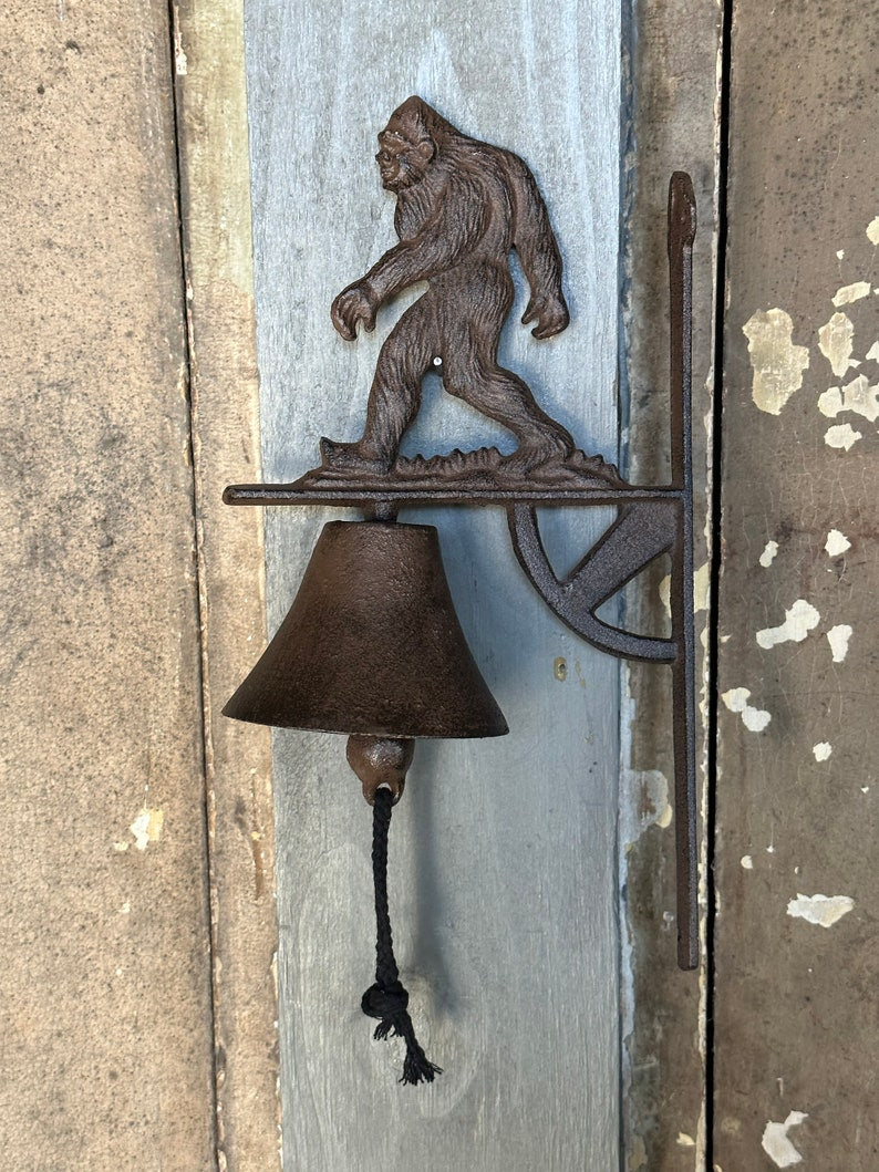 🦶🔔 Bigfoot Doorbell – The Only Guest Alert System That’s Elusively Effective