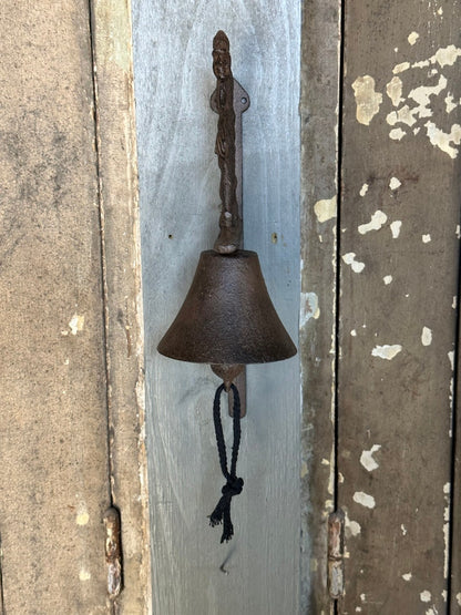 🦶🔔 Bigfoot Doorbell – The Only Guest Alert System That’s Elusively Effective