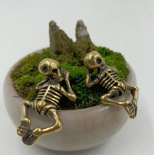 ☠️🔥Mysterious Charm☠️ - Mini Brass Skull Figurine