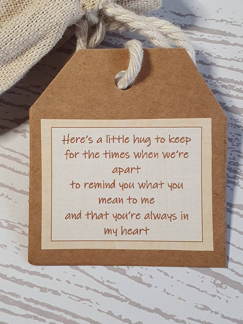 🌲 Warm wooden carvings - Hug stone 🌲