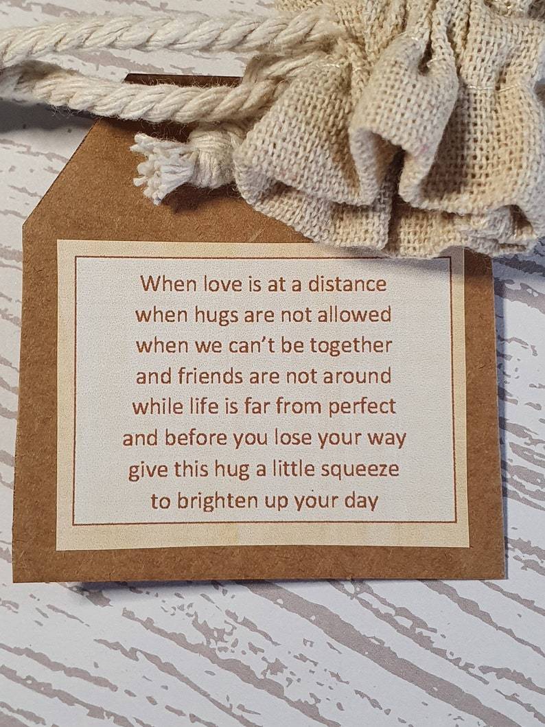 🌲 Warm wooden carvings - Hug stone 🌲