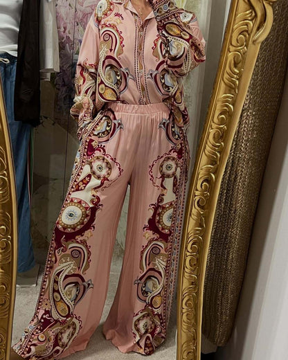 Comfortable and Chic Paisley Print Loungewear Set