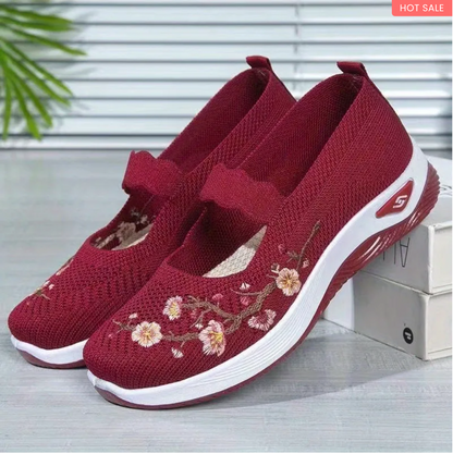 Women's Floral Embroidered Flats
