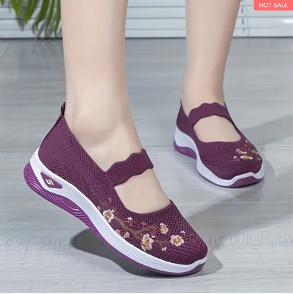 Women's Floral Embroidered Flats