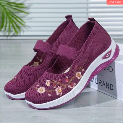 Women's Floral Embroidered Flats