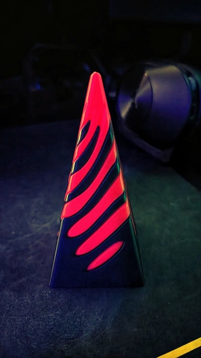 🔥Impossible Pyramid Passthrough Sculpture