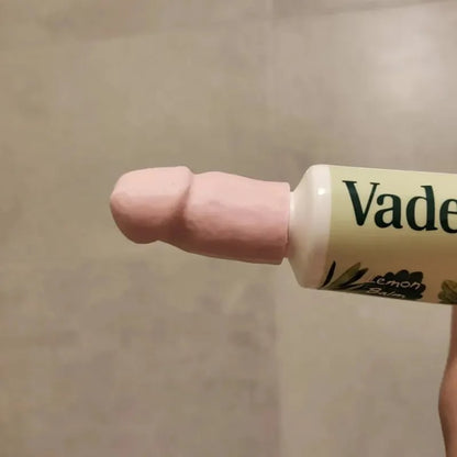 🤣 Hilarious "Surprise Squirt" Penis Toothpaste Dispenser