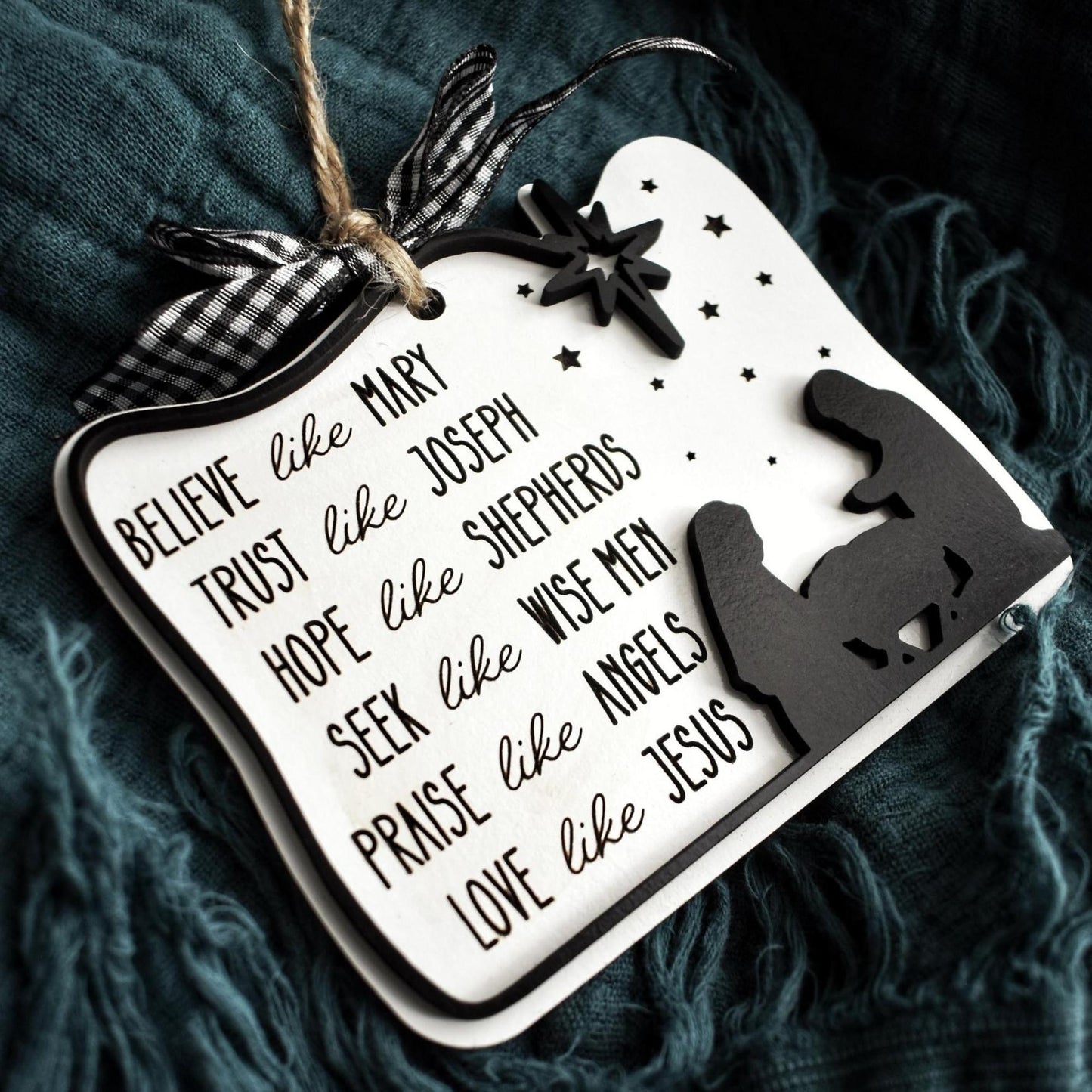 ✝️Handcrafted Christian Manger Scene Christmas Ornament - Inspire Hope and Faith