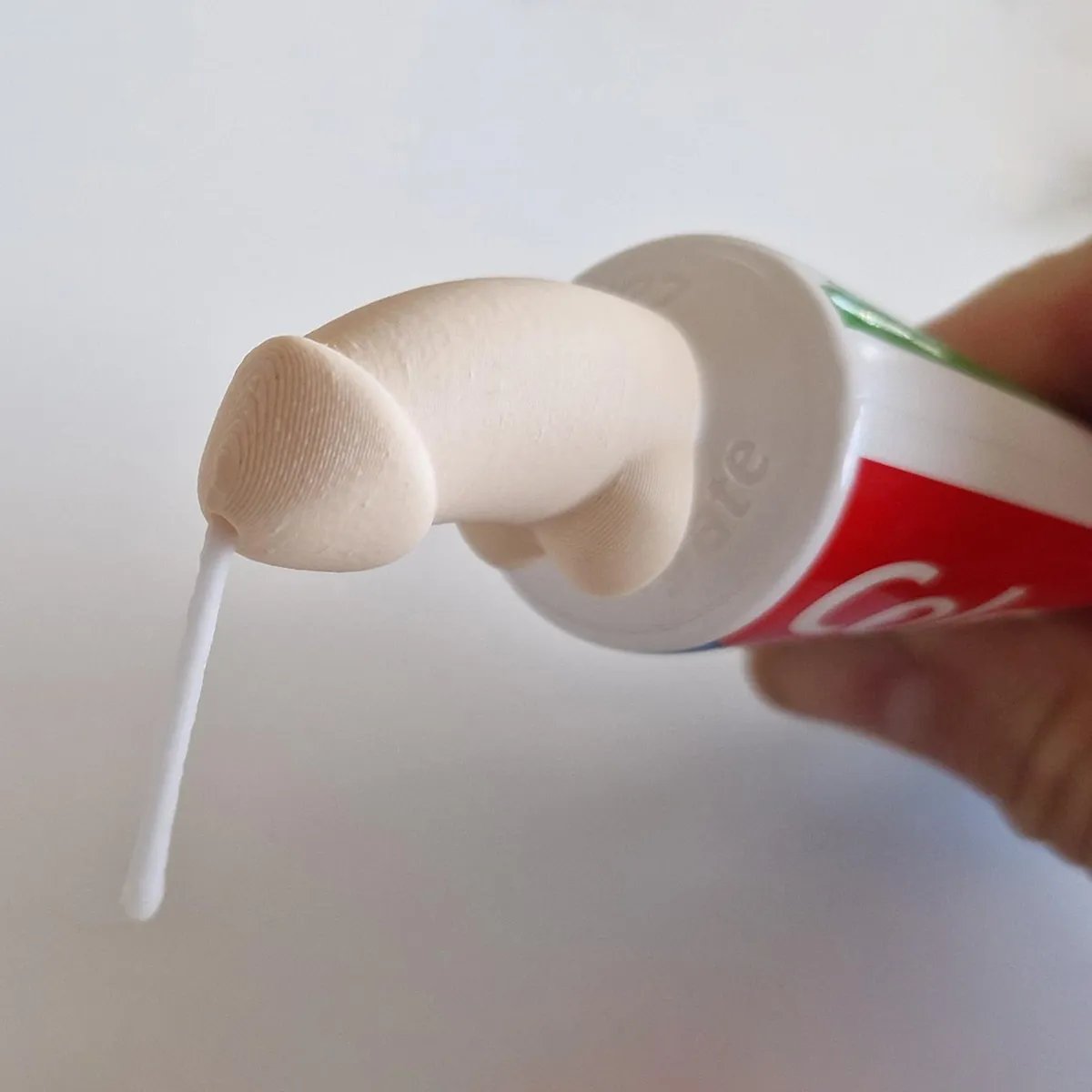 🤣 Hilarious "Surprise Squirt" Penis Toothpaste Dispenser