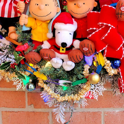 🔥Last 4 hours 57% OFF - 🏵️Peanuts Gang Christmas Wreath